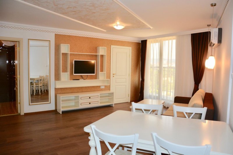 1 Bedroom Apartment