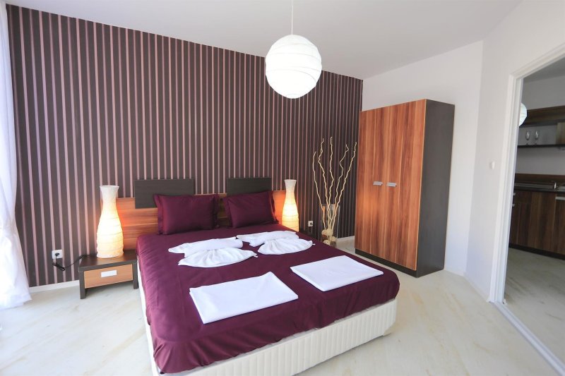 1 Bedroom Apartment