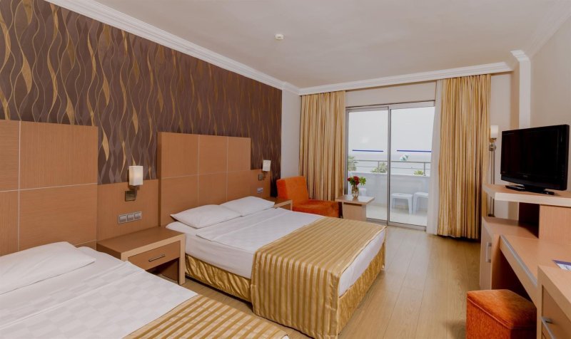 Standard Room Side Sea View