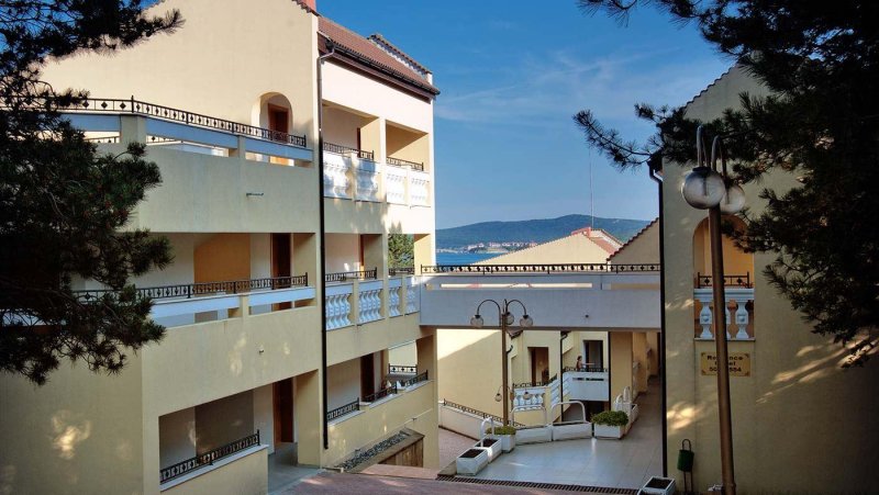 Napospart utazás Holiday Village