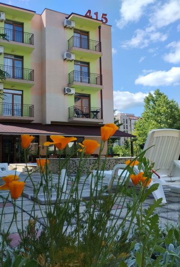 Napospart utazás Hotel 415