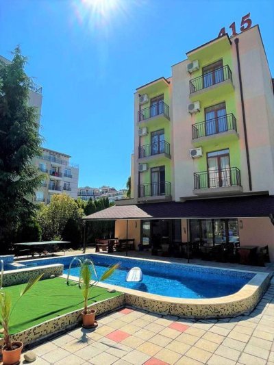 Napospart utazás Hotel 415