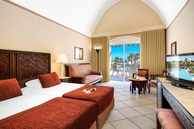 Superior Pool View Room