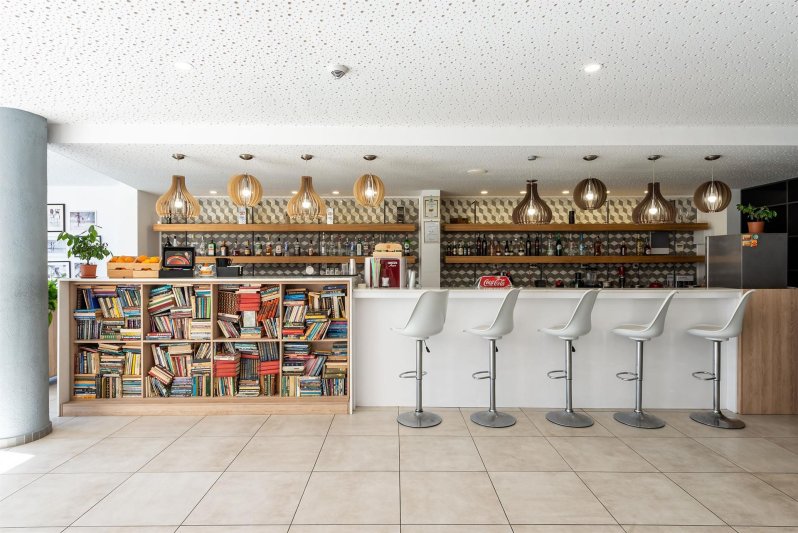 iHotel Napospart