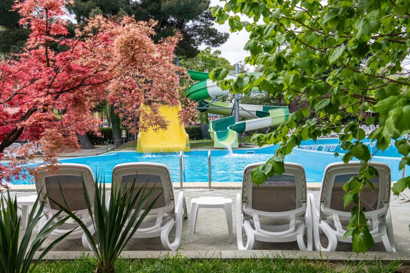 iHotel Napospart