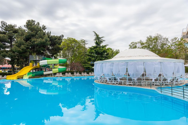 iHotel Napospart