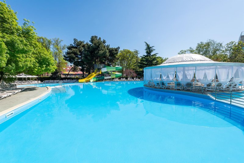 iHotel Napospart