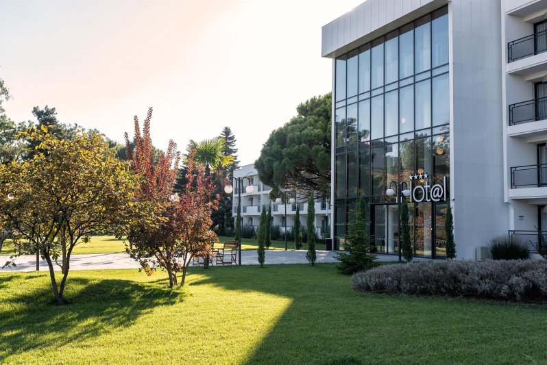 iHotel Napospart