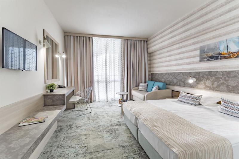 Deluxe Sea View