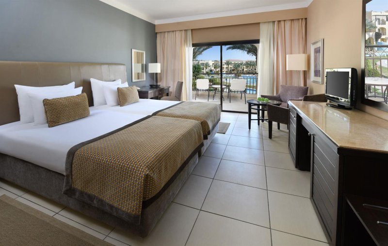Superior Pool View Room