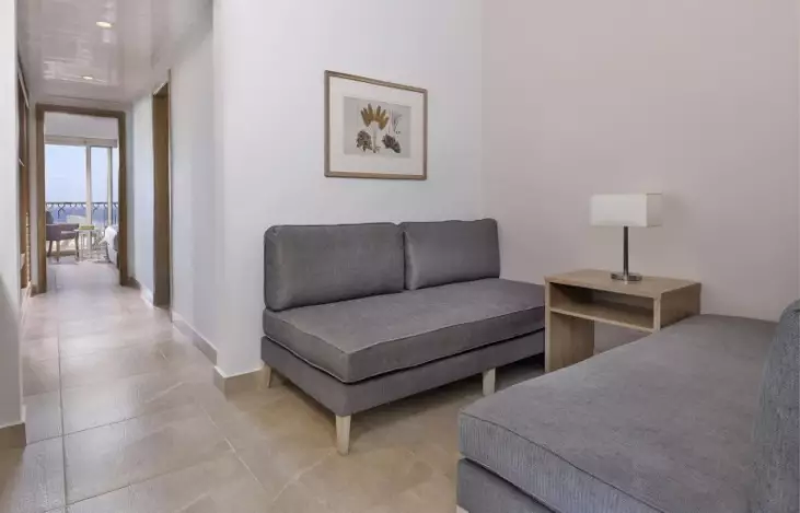 Deluxe Family Room Pool & Sea View