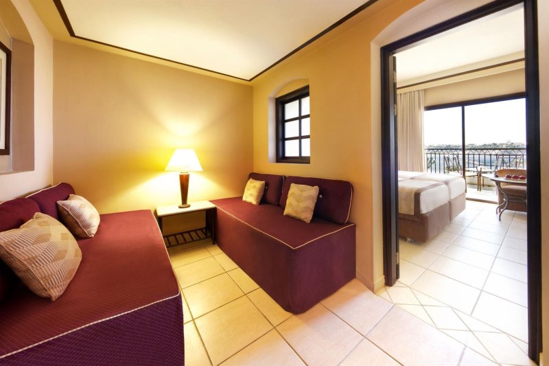 Deluxe Door Pool View Room