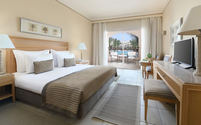 Superior Pool View Room
