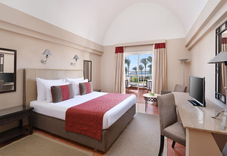 Superior Pool View Room
