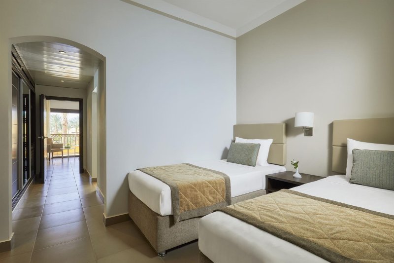 Deluxe Family Garden View Room