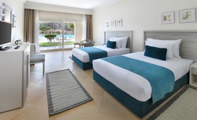 Superior Pool View Room