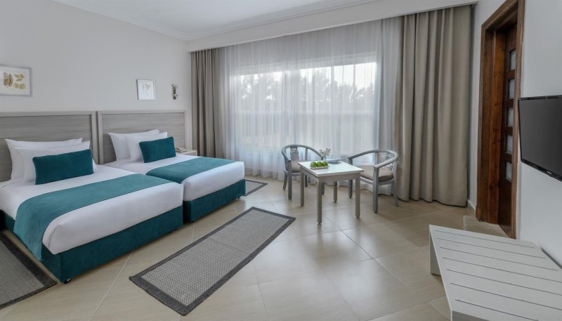 Deluxe Family Connected Pool View Room