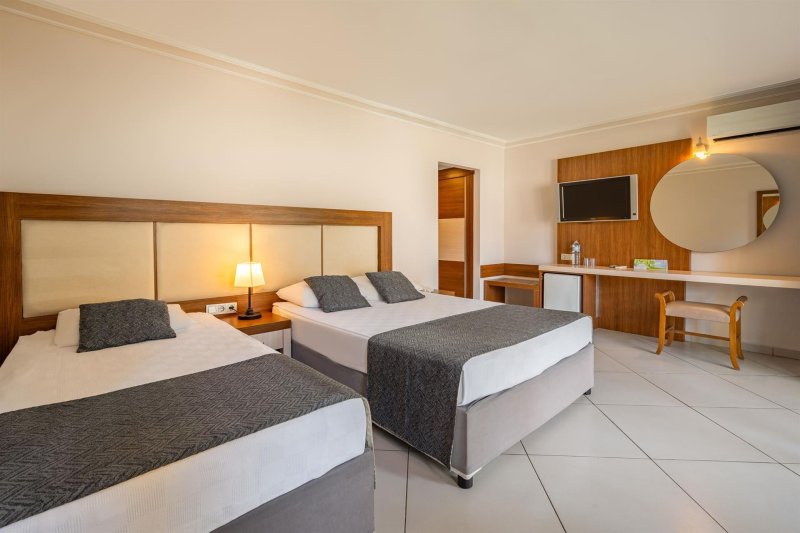 Economy Room