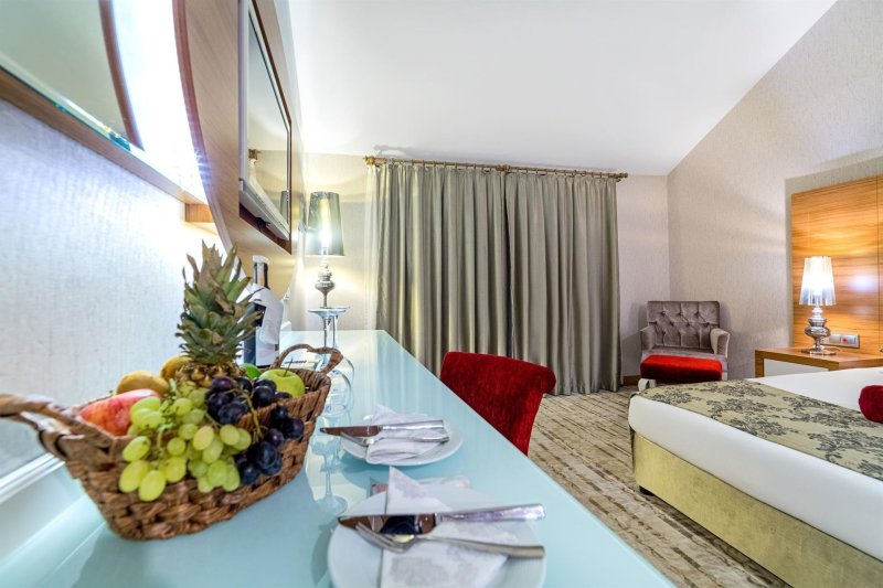 Main Building Family Room 2 Bedrooms + 1 Bathroom