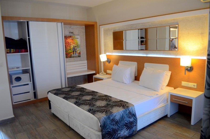 Standard Room Side Sea View