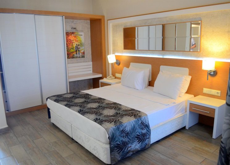 Standard Room Side Sea View