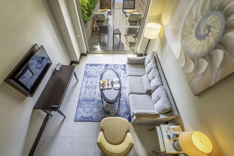 Duplex Swim Up Suite