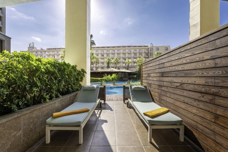 Duplex Swim Up Suite