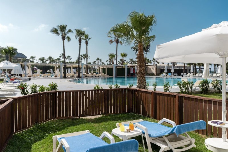 Superior Garden Room Terrace