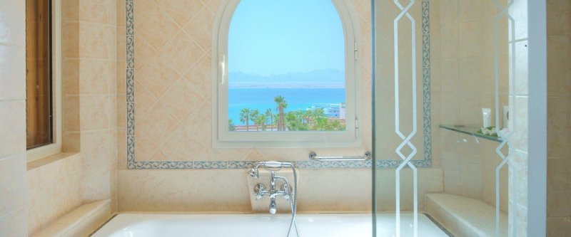 Laguna Club Room