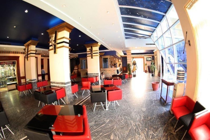 Hurghada utazás Kingtut Aqua Park Beach Resort