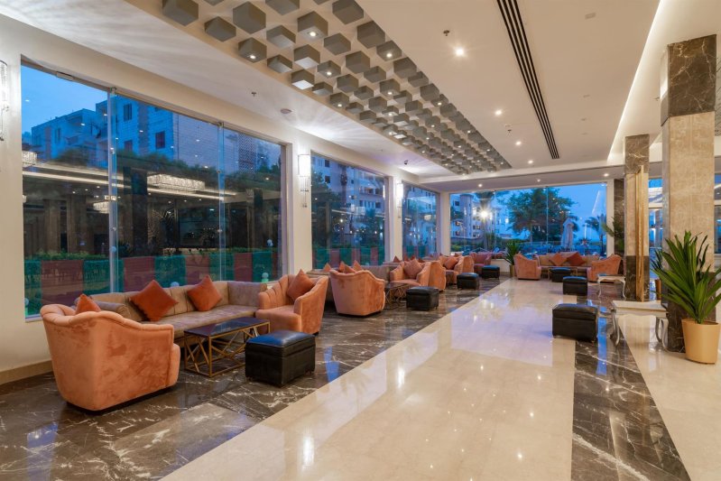 Hurghada utazás Kingtut Aqua Park Beach Resort