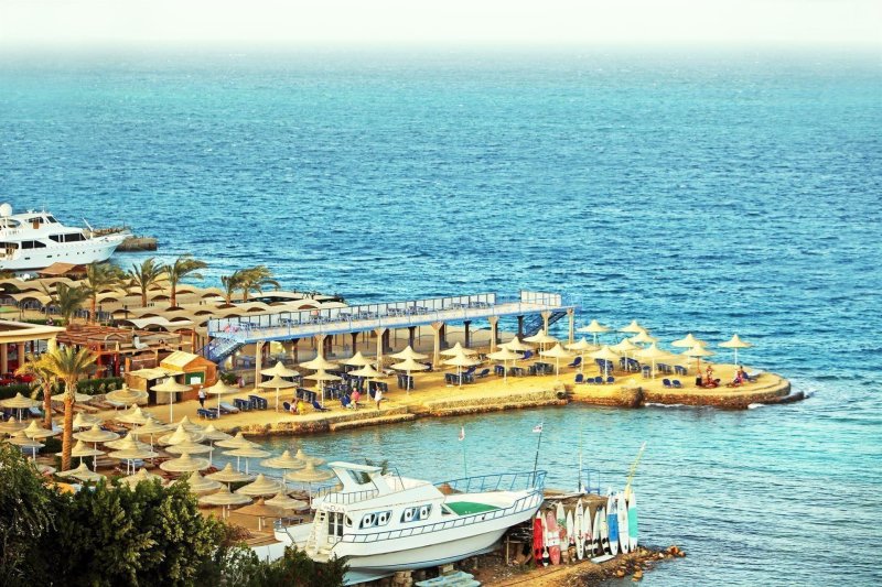 Hurghada utazás Kingtut Aqua Park Beach Resort