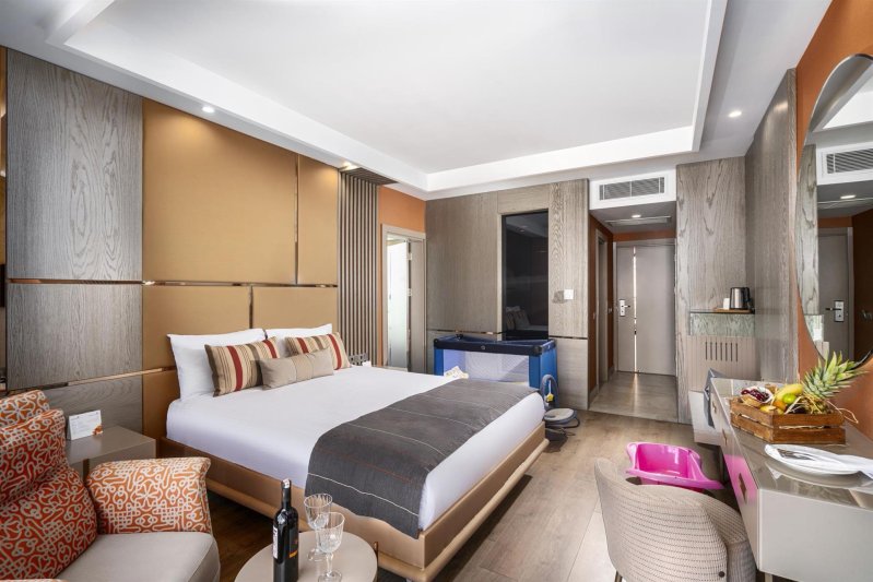 Family Room Land View