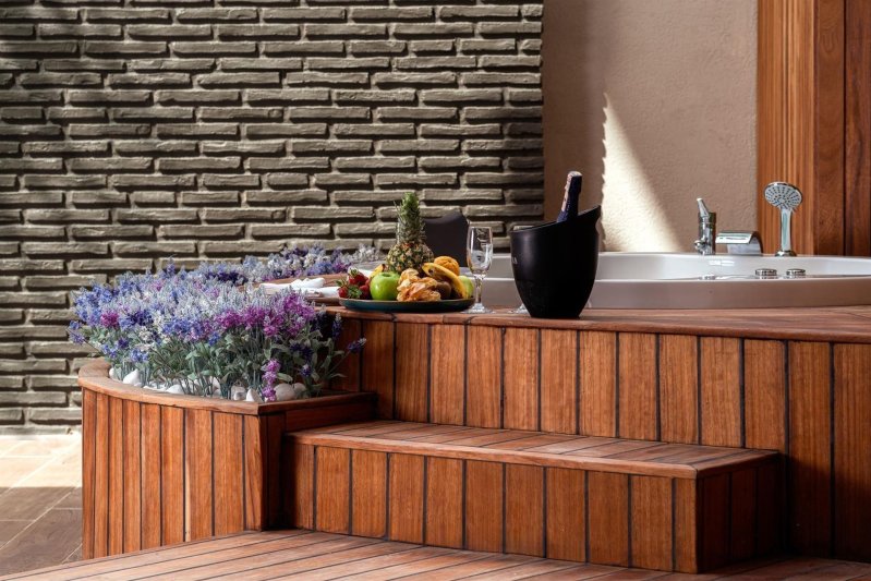 Jacuzzi Terrace Room