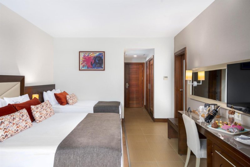 Family Room Land View