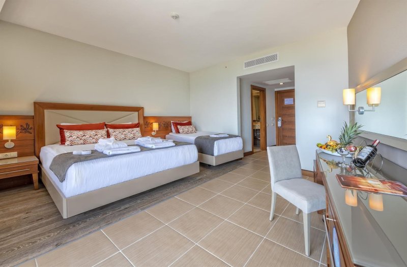 Junior Suite Sea View Room