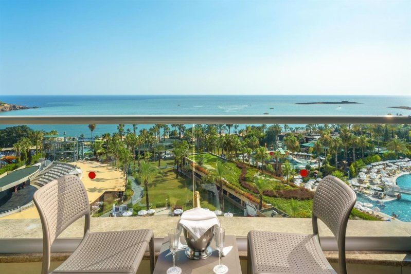 Junior Suite Sea View Room