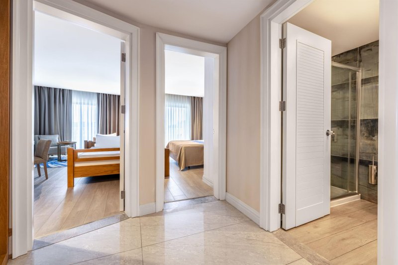 Family Room Land View