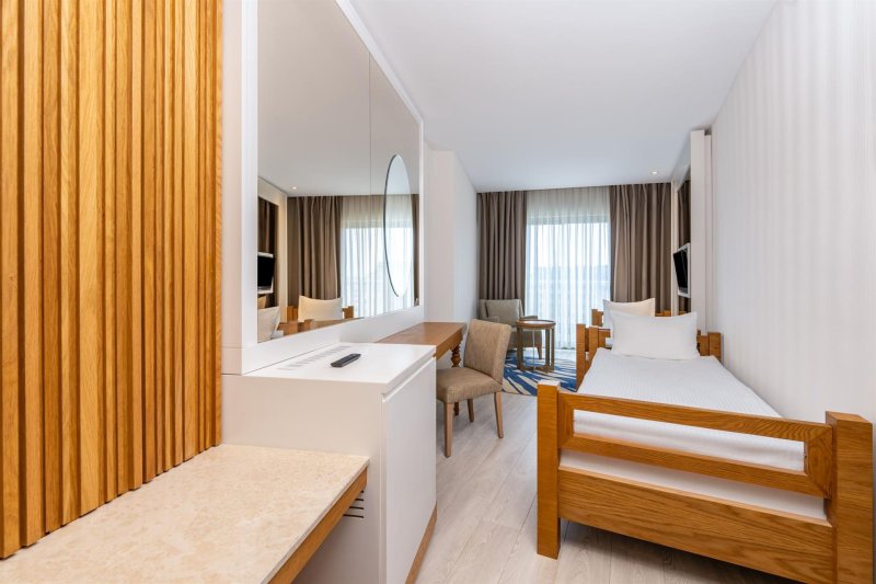 Family Room Land View