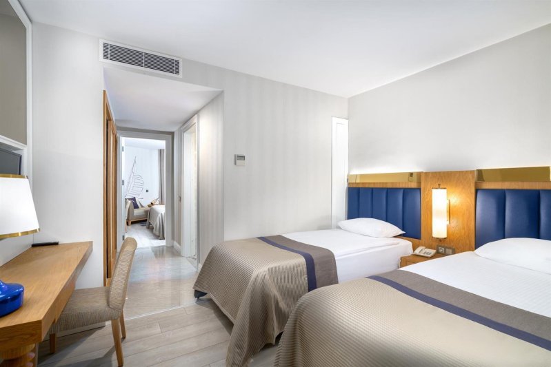 Family Room Jacuzzi Terrace