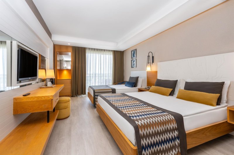 Standard Room Side Sea View