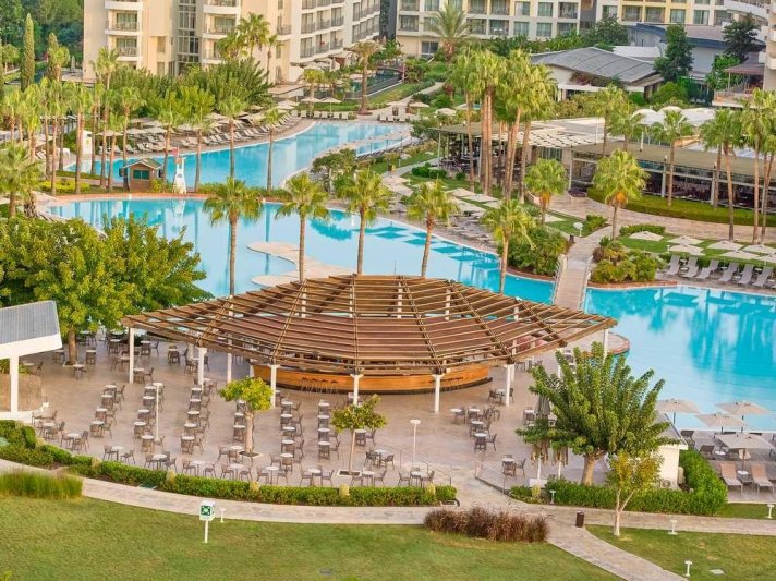 Antalya utazás Lara Barut Collection