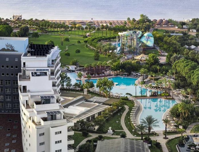 Antalya utazás Lara Barut Collection