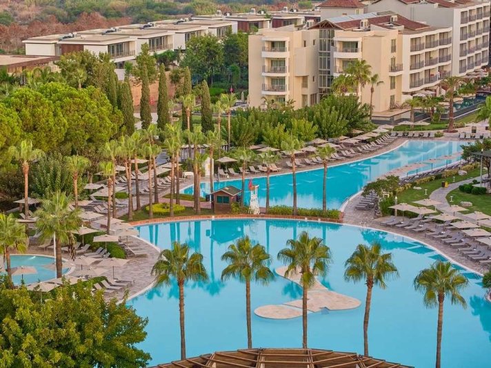 Lara Barut Collection Antalya