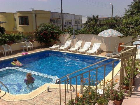 Napospart utazás Larisa Hotel