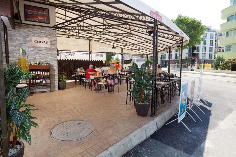 Napospart utazás Lira