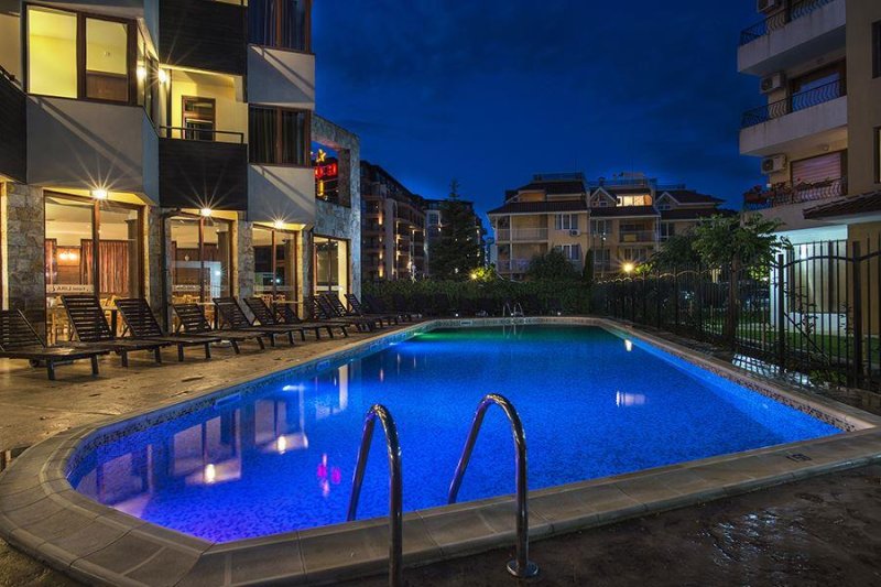 Napospart utazás Lira