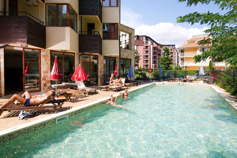 Napospart utazás Lira