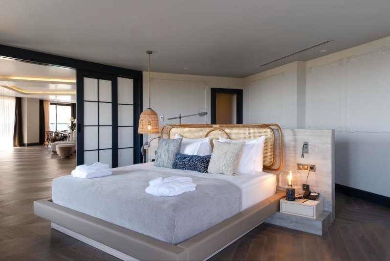 Unique Suite