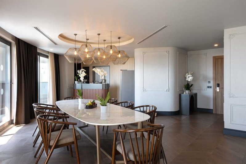 Unique Suite